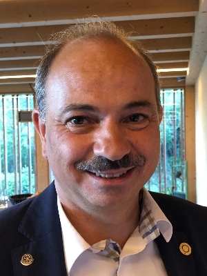 Laurent Tornay, Vice-président(e), 
Trésorier
